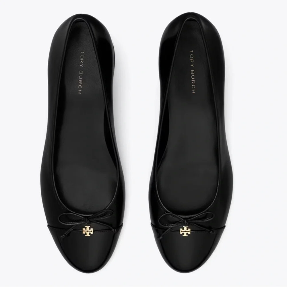 TORY BURCH BLACK CAP TOE PUMP HEEL | 8